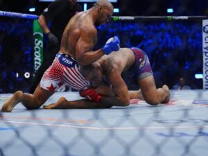 Ciryl Gane lors de la victoire contre Alex Pereira a UFC Maison Blanche le 14 juin 2026 2304511