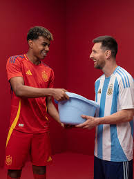 The Child in Messi’s Arms Is Now His World Cup Final Opponent IMG 2497