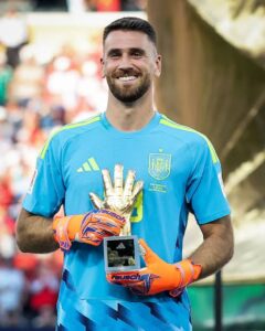 Unai Simón Wins the 2026 World Cup Golden Glove Award images 2026 07 20T152938.728