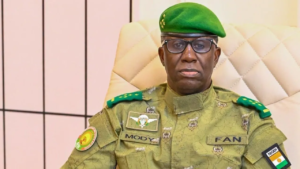 Rebel Soldiers Storm Niger Capital, Battle Presidential Guard IMG 4080