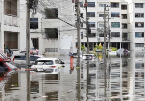 Bangkok Gripped by Flood Crisis as Streets Turn Into Lakes IMG 5003